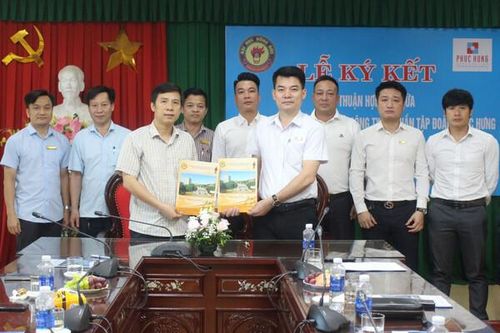 Lễ ký kết thỏa thuận hợp tác giữa Trường Đại học Hồng Đức và Công ty Cổ phần Tập đoàn Phục Hưng
