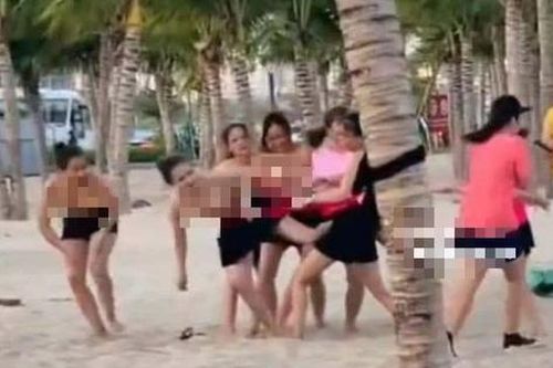 Hé lộ thông tin về nhóm nữ du khách cởi áo ngực chơi team building ở Hạ Long
