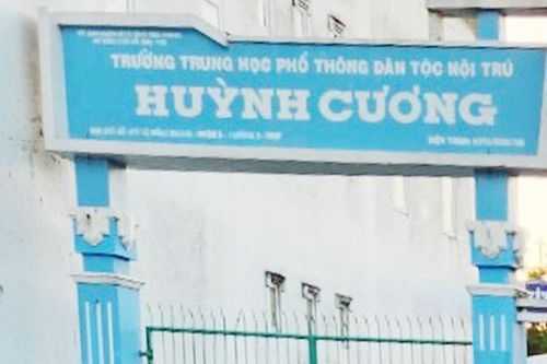 Trường Huỳnh Cương ở Sóc Trăng thu tiền ôn thi không công bằng