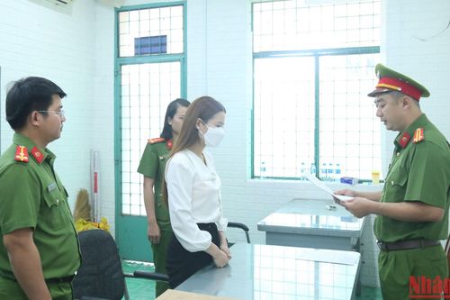 Khởi tố, bắt tạm giam nữ môi giới bất động sản lừa đảo chiếm đoạt tài sản