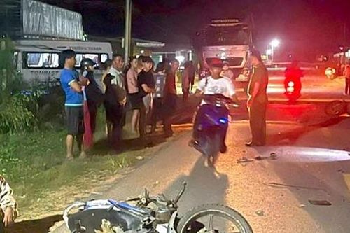 Hai xe máy tông nhau, 2 người tử vong tại chỗ