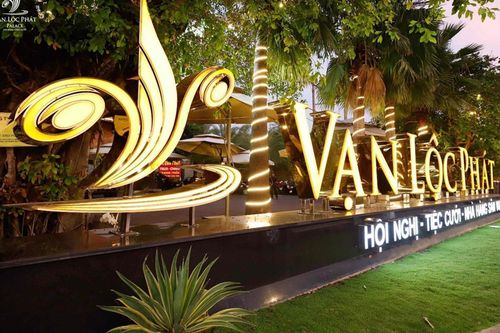 Choáng ngợp với tiệc cưới lộng lẫy ở Thuận An Bình Dương