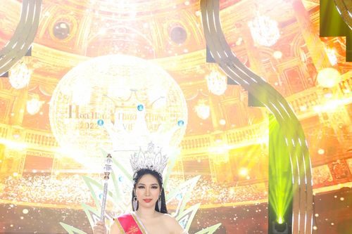 Doanh nhân Khương Phương Anh đăng quang HHTHVN 2022