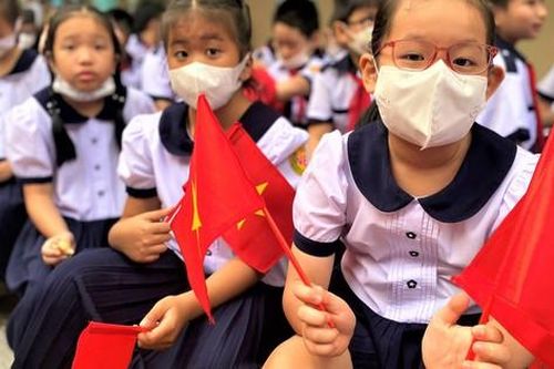Phụ huynh 'phát hoảng' vì đóng góp đầu năm học: Làm sao chấm dứt lạm thu?