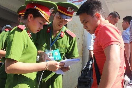 Điểm chuẩn vào 8 trường Công an hạ nhiệt vì cách xét tuyển mới
