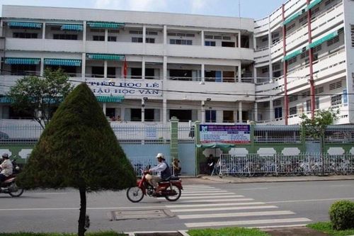 Bác thông tin chạy trường 300 triệu đồng ở Cần Thơ