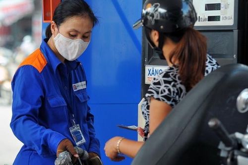 WB: Tác động từ giá xăng dầu làm tăng rủi ro tới kinh tế Việt Nam