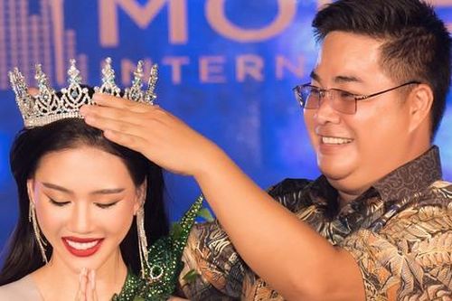 Bùi Quỳnh Hoa đăng quang Super Model International 2022