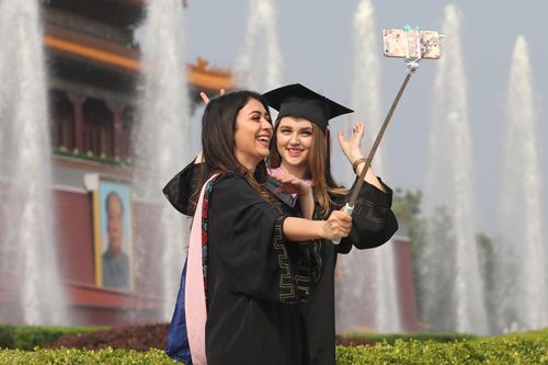 Sinh viên quốc tế tìm 'lối vào' Trung Quốc
