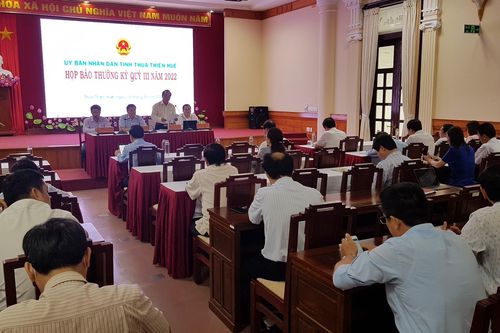 Yêu cầu xử lý các cá nhân liên quan vụ 3 giáo viên dùng bằng giả