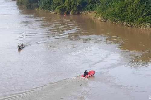 Phát hiện thi thể nam sinh trên sông Lam