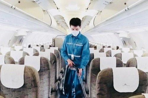 Hành khách để quên 2,4 tỷ đồng trên máy bay