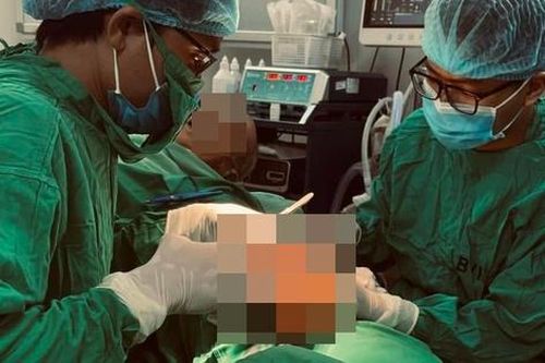 Cụ ông 107 tuổi mắc ung thư da, bác sĩ cảnh báo dấu hiệu cần chú ý