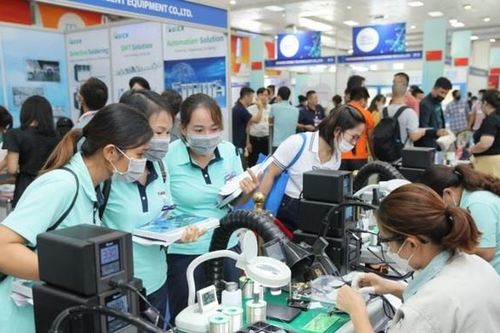 Triển lãm Nepcon 2022 thu hút hơn 300 thương hiệu công nghệ và máy móc điện tử
