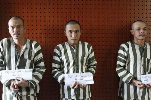 Hai nhóm côn đồ 'hỗn chiến' từ vụ mua dâm rồi bùng