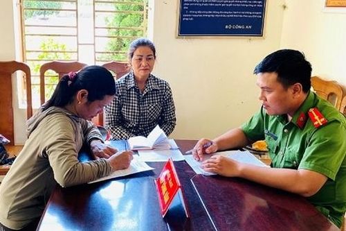Vụ 'vỡ họ' hàng trăm tỷ đồng: Nhiều người nhận tin nhắn tư vấn... lấy lại tiền