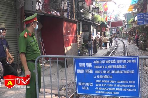 Thu hồi giấy phép của các hộ kinh doanh cà phê đường tàu
