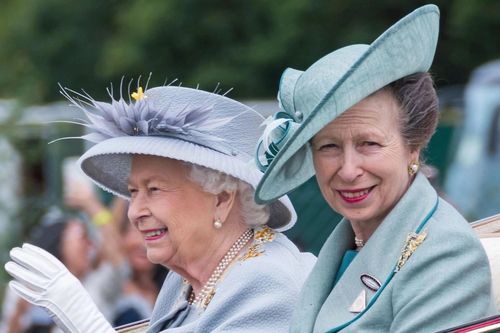 Tình cảm đặc biệt giữa Nữ hoàng Elizabeth II và Công chúa Anne