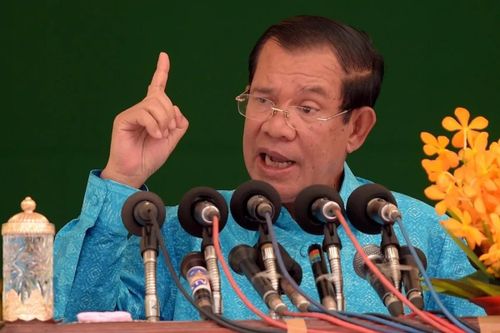 Ông Hun Sen cảnh báo cách chức cán bộ để nạn cờ bạc hoành hành