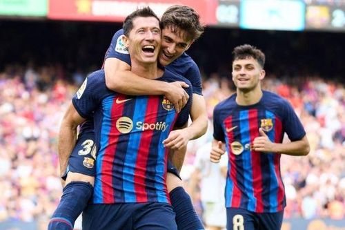 Barca trút giận lên đội bét bảng La Liga