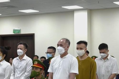 Phạt 2 cựu cán bộ Bộ Công an tổng cộng 15 năm tù