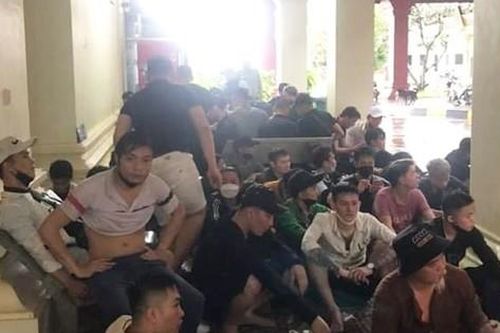 Thêm 60 người tháo chạy khỏi sòng bạc Campuchia về cửa khẩu Mộc Bài