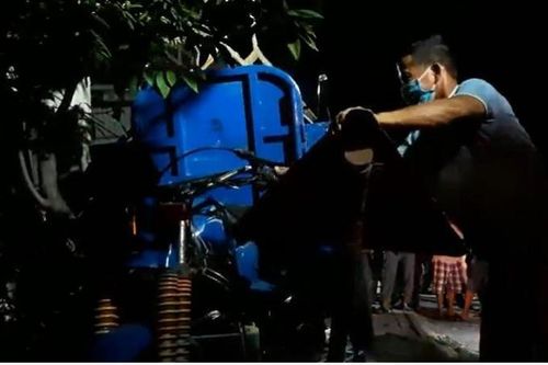 Xe 3 gác lao lên vỉa hè tông 3 bà cháu thương vong