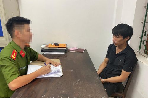Nam thanh niên cướp 4 thẻ cào điện thoại để 'nướng' vào game