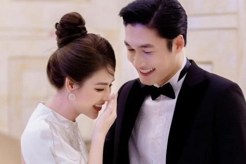 Sao Việt: NSND Thu Hà 'hack tuổi' cực đỉnh, Văn Mai Hương hóa 'nàng thơ'