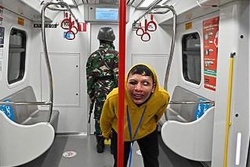 'Chuyến tàu Tận thế' đầy thây ma ở Jakarta hút khách