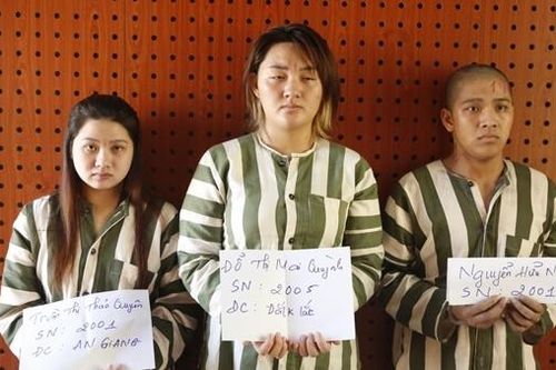 Thêm một thiếu nữ bị lừa 'việc nhẹ, lương cao'