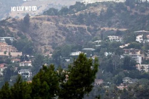 Dòng chữ nổi tiếng 'Hollywood' sẽ được tu sửa