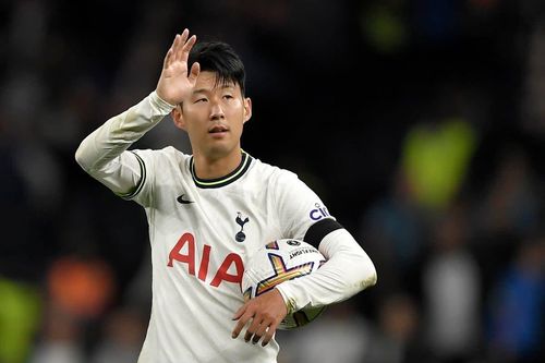 HLV Conte ca ngợi Son Heung-min