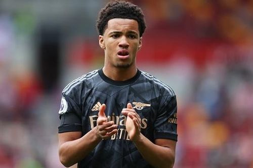 Cầu thủ 15 tuổi đi vào lịch sử Premier League