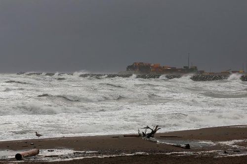 Mỹ: Bão mạnh càn quét khu vực ven biển bang Alaska