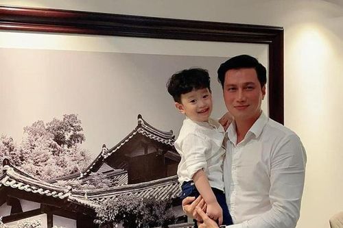 Vợ cũ lo lắng sợ con trai bj thừa cân, Việt Anh thẳng thắn góp ý chuyện chăm con