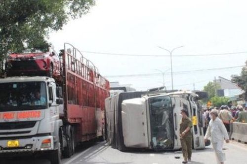 Bình Thuận: Xe tải gây tai nạn nghiêm trọng trên Quốc lộ 1A