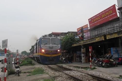 Xóa lối đi tự mở qua đường sắt: Khó triệt để nếu địa phương cứ làm ngơ