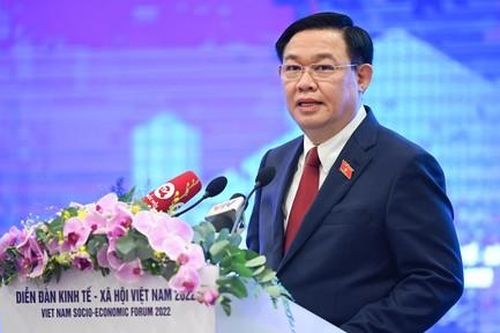 Kiên trì ổn định kinh tế vĩ mô, xây dựng nền kinh tế độc lập tự chủ, tự cường