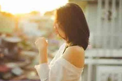 Mẹ tuyệt vọng, không thể ăn ngon ngủ yên vì con gái 38 tuổi vẫn không chịu lấy chồng