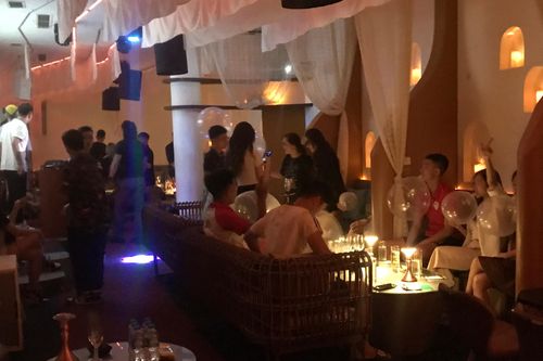 Phát hiện 12 quán bar ở phố cổ kinh doanh 'bóng cười' phục vụ 'dân chơi'
