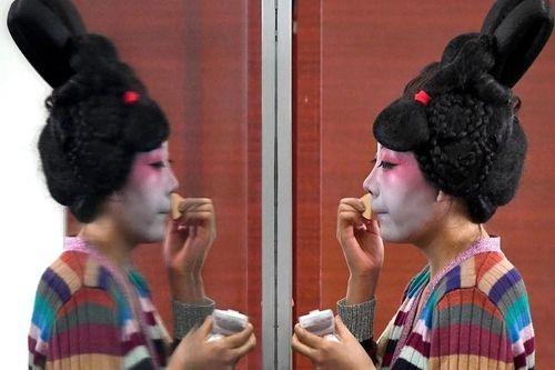 Kem làm trắng da lâu đời nhất thế giới