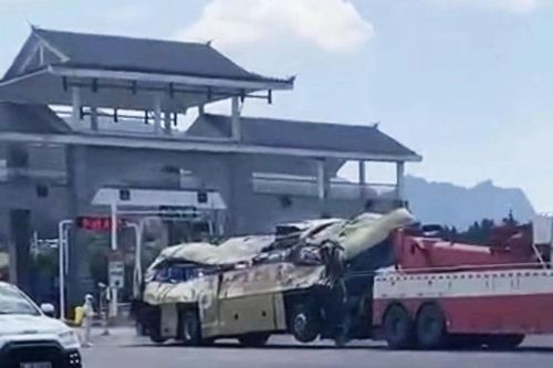 Nghi vấn sau thảm kịch 27 người tử nạn trên xe đi cách ly ở Trung Quốc