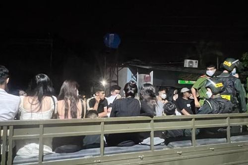 52 đối tượng dương tính ma túy, tạm giữ hình sự chủ quán bar LV Club