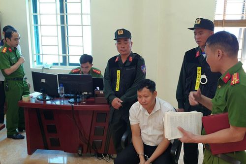Khởi tố, bắt tạm giam 3 bị can là công chức thành phố Điện Biên Phủ
