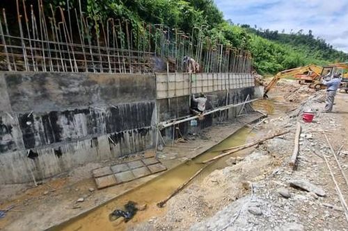 Quảng Ngãi: Đẩy nhanh tiến độ khắc phục sạt lở bờ sông trước mùa mưa bão