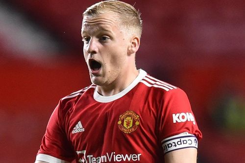 Inter Milan muốn 'giải cứu' Van de Beek khỏi Man United