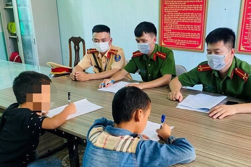 Bất ngờ trước thủ phạm ném đá ô tô trên đường cao tốc