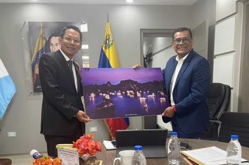 Thúc đẩy hợp tác kinh tế, thương mại, đầu tư với bang Sucre, Venezuela