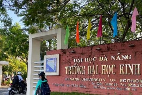 Giám đốc ĐH Đà Nẵng nói gì về giảng viên khoa Luật nhờ sinh viên thi hộ?